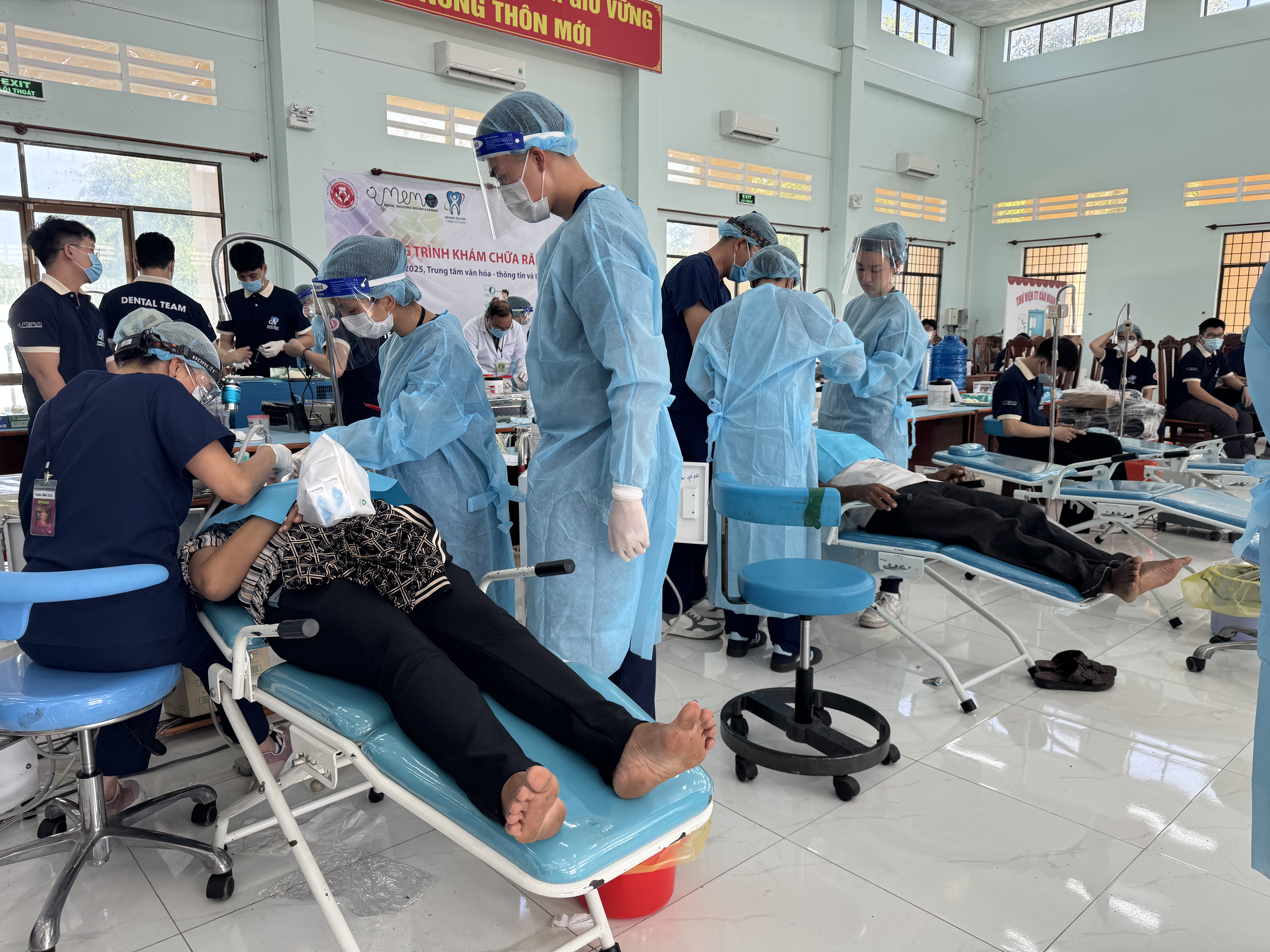 MEMO volunteers providing direct treatment to patients during a clinic